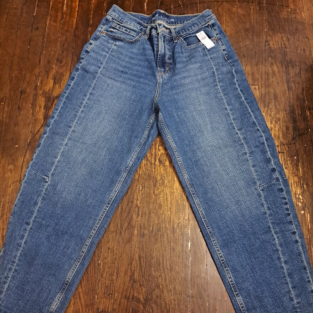 Old Navy High Waisted Barrel Ankle Jeans
